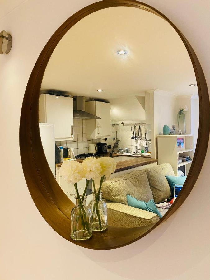 Ferienwohnung Stunning, Stylish Garden Flat In The Heart Of Wimbledon London Exterior foto