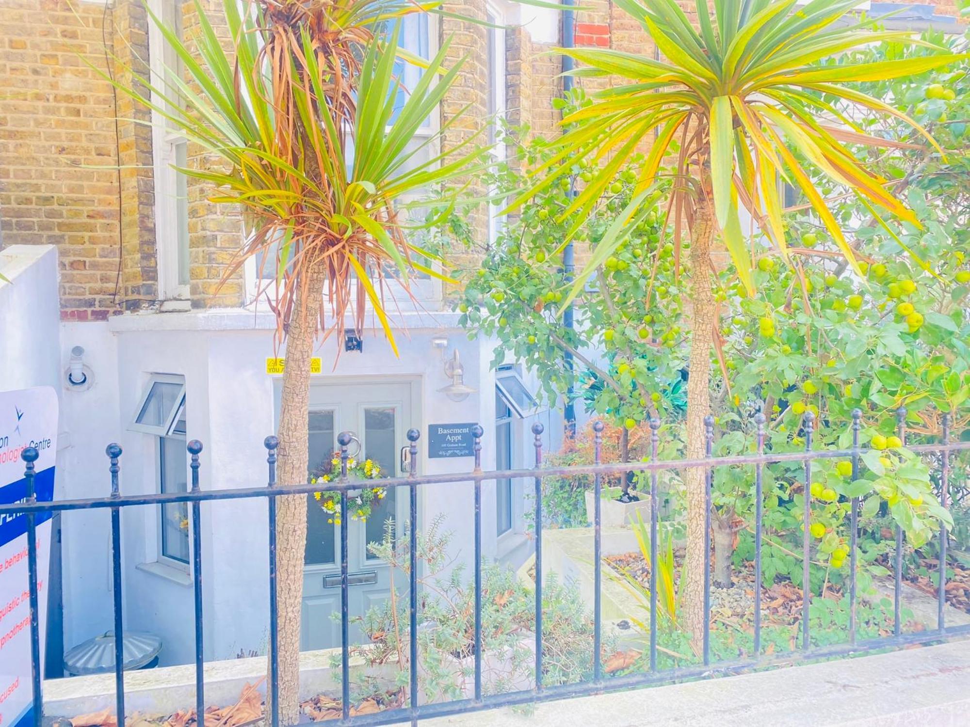 Ferienwohnung Stunning, Stylish Garden Flat In The Heart Of Wimbledon London Exterior foto