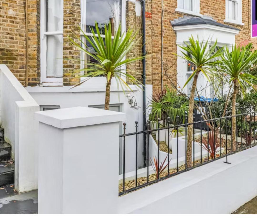 Ferienwohnung Stunning, Stylish Garden Flat In The Heart Of Wimbledon London Exterior foto